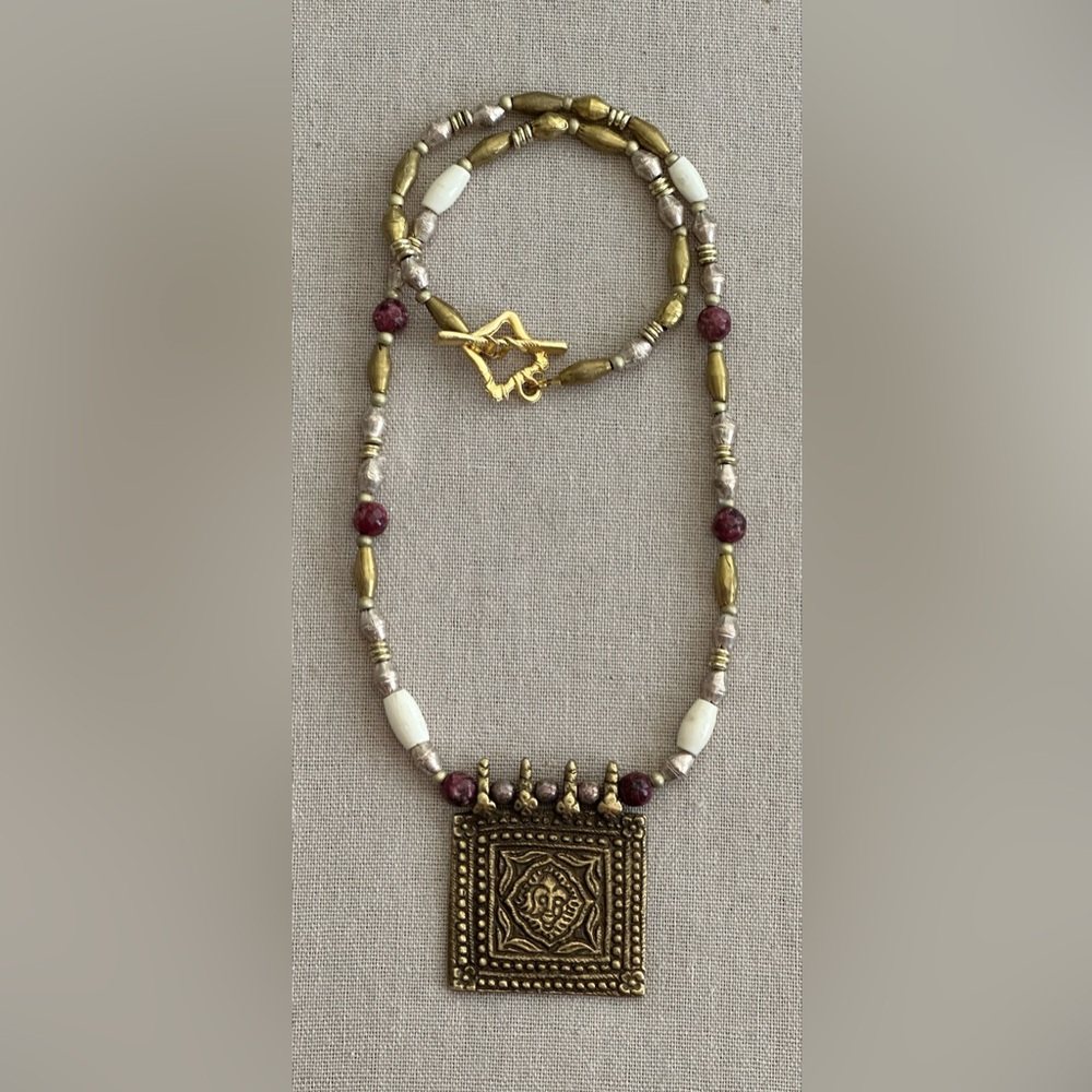 26 inch African Inspired bead necklace NWOT - Picture 10 of 11
